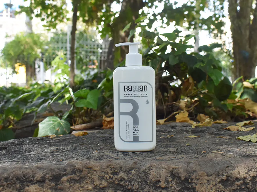 نقد و بررسی کرم آبرسان پمپی انواع پوست راسن حجم 200 میلی لیتر