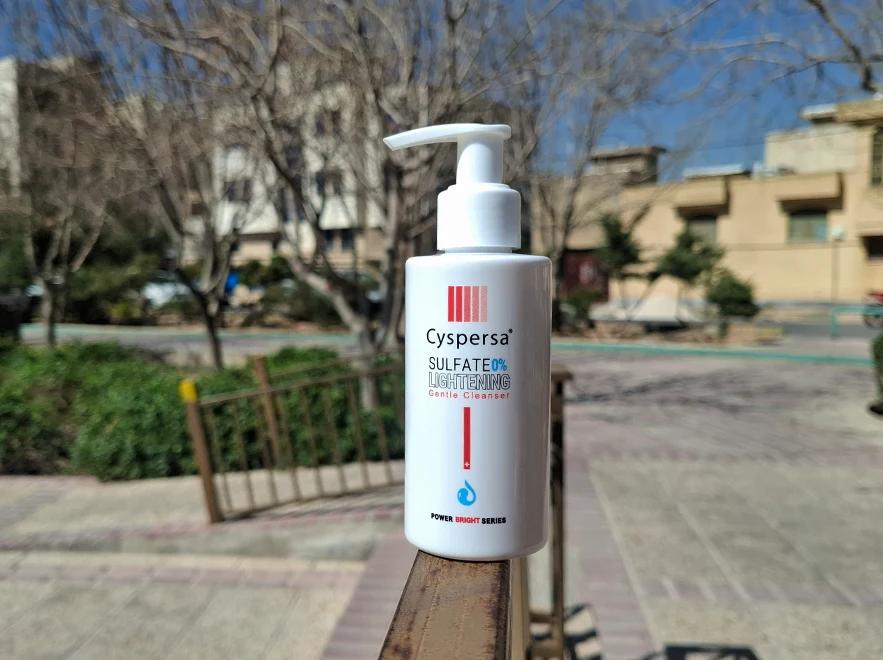 بررسی ترکیبات ژل شستشوی ضد لک و روشن کننده سیسپرسا حجم 150 میلی لیتر