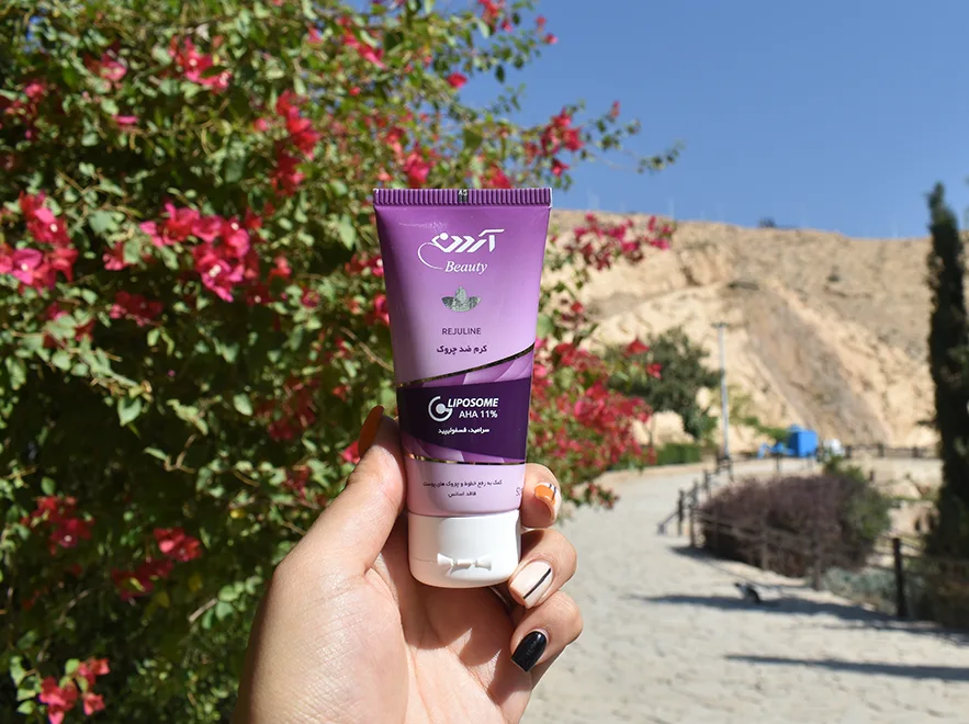 نقد و بررسی کرم ضد چروک لیپوزوم AHA 11 درصد رژولاین آردن بیوتی حجم 50 میلی لیتر