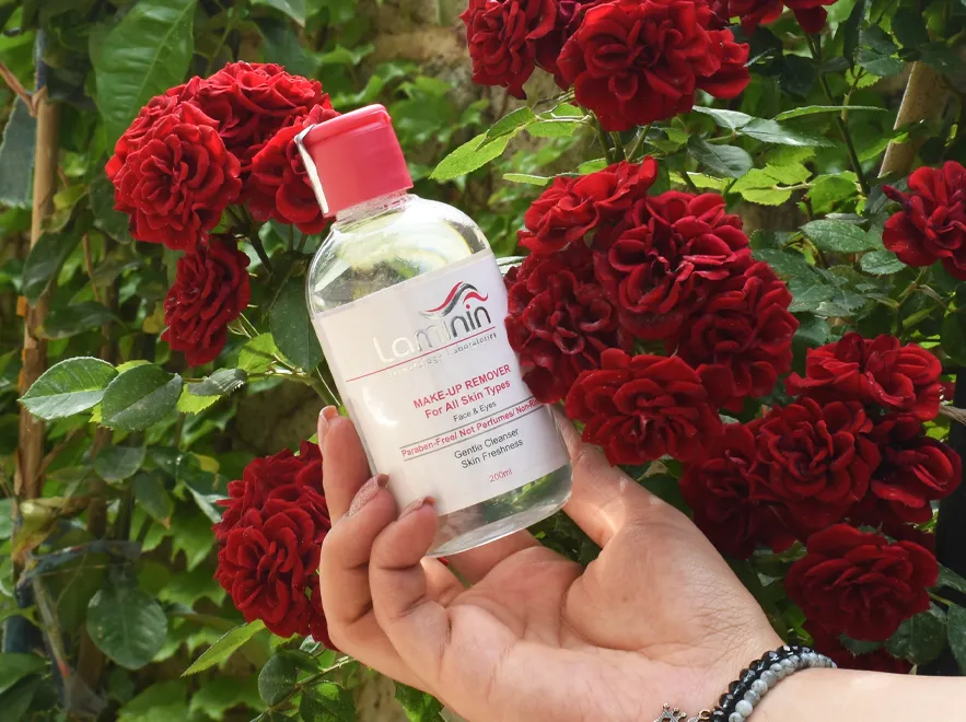 نقد و بررسی میسلار واتر انواع پوست صورت و دور چشم لامینین حجم 200 میلی لیتر