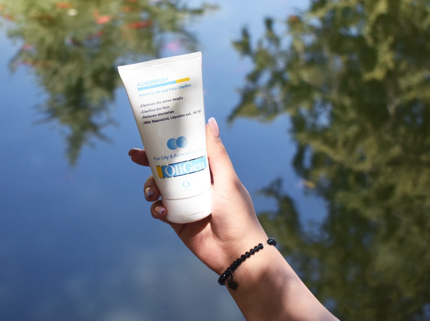 نقد ژل شستشوی صورت آکنوواش الی ژن حجم 150 میلی لیتر