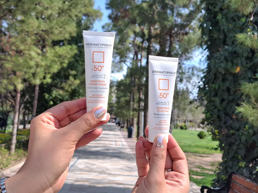 نقد و بررسی فلویید ضد آفتاب بی رنگ پوست های مختلط و چرب درماتیپیک SPF50 حجم 50 میلی لیتر