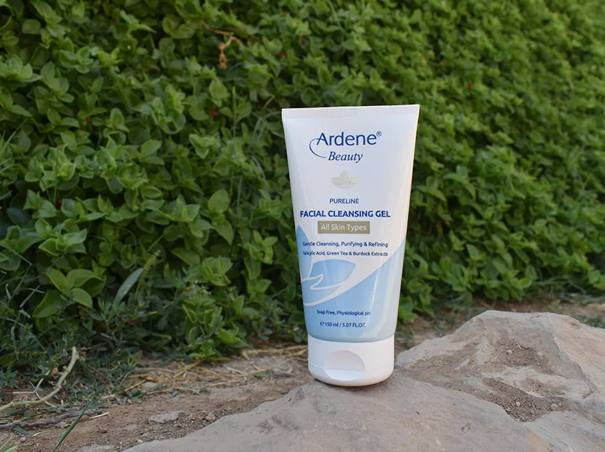 نقد و بررسی ژل شستشوی صورت انواع پوست پیور لاین آردن بیوتی حجم 150 میلی لیتر