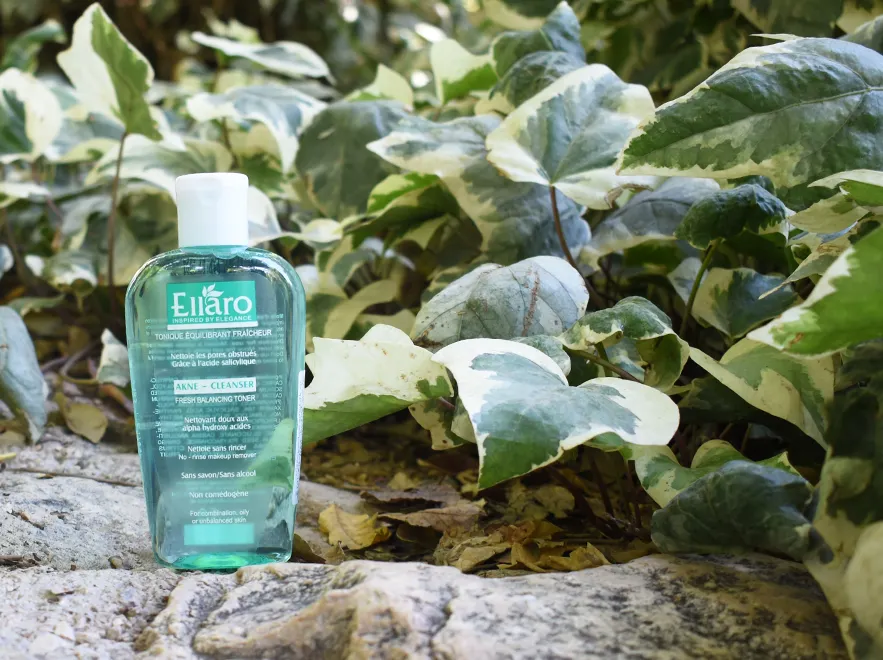 نقد و بررسی تونر پاک کننده پوست های مختلط و چرب فرش بالانسینگ الارو حجم 200 میلی لیتر