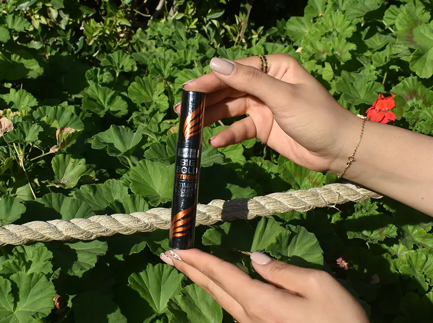 نقد و بررسی ریمل حجم دهنده نارنجی ایزادورا مدل Big Bold Extreme