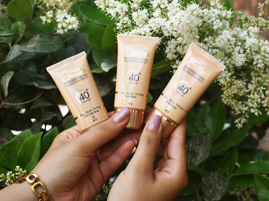 نقد و بررسی کرم ضد آفتاب بژ طبیعی انواع پوست مدیسان SPF40 حجم 30 میلی لیتر