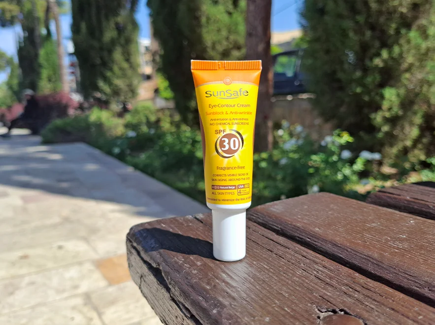 نقد و بررسی کرم دور چشم ضد آفتاب بژ طبیعی سان سیف SPF30 حجم 20 میلی لیتر