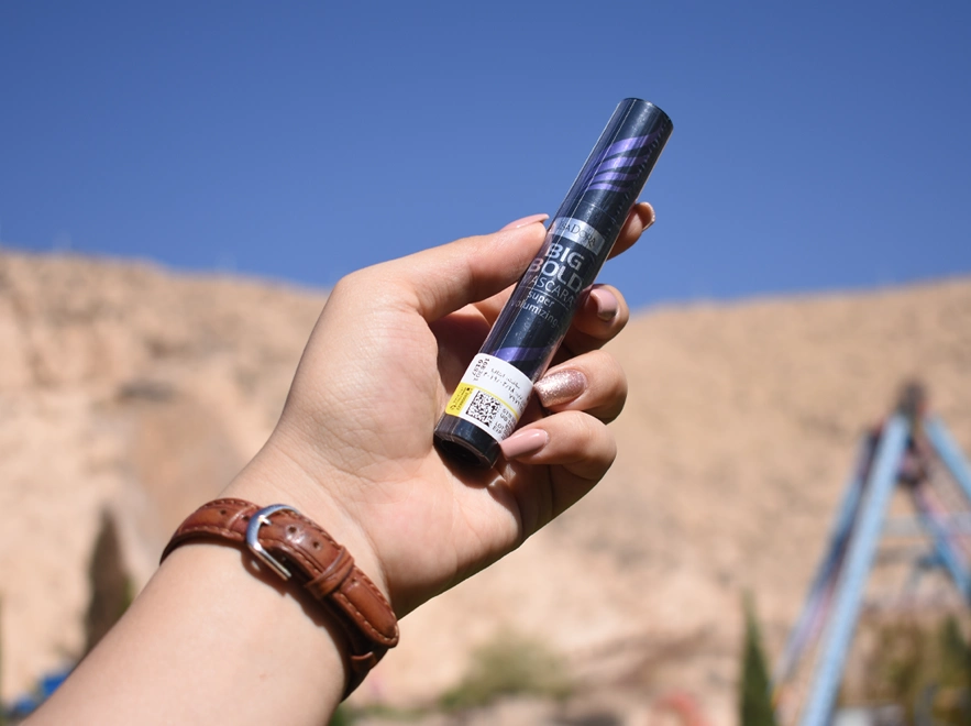 نقد و بررسی ریمل حجم دهنده بنفش ایزادورا مدل Big Bold