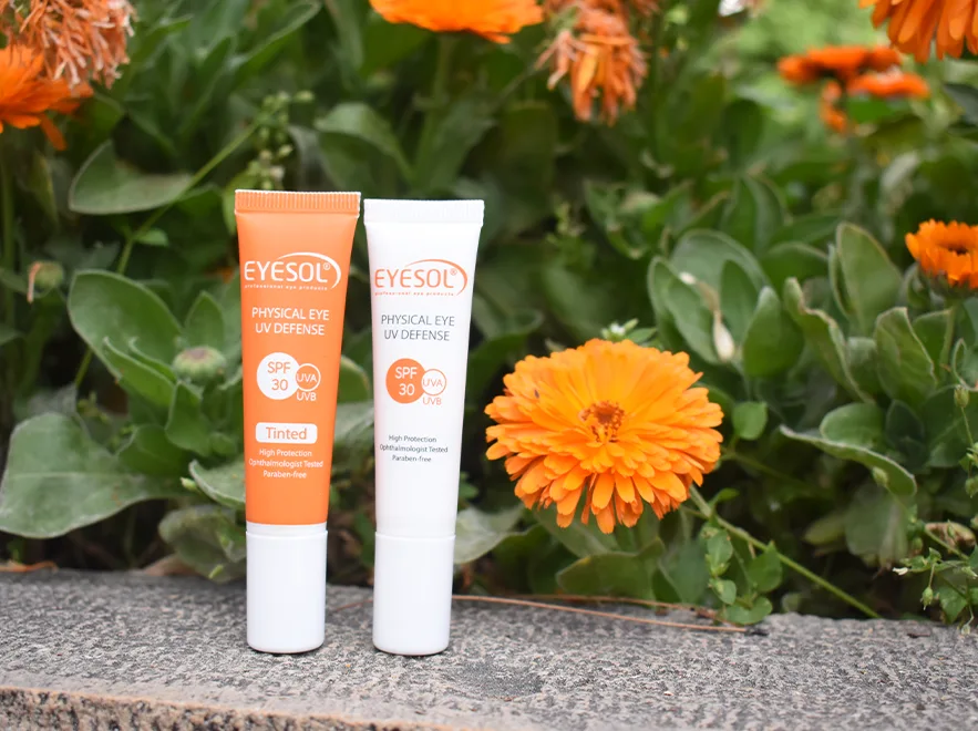 نقد و بررسی کرم ضد آفتاب دور چشم بی رنگ آیسول SPF30 حجم 15 میلی لیتر