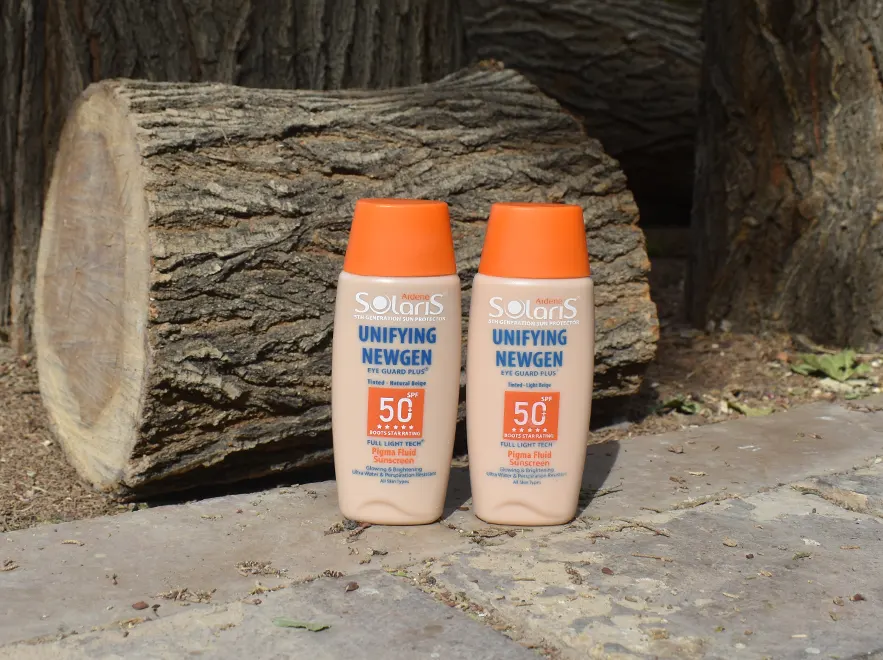 نقد و بررسی فلویید ضد آفتاب ضد لک بژ روشن یونی فایینگ نیوژن آردن سولاریس SPF50 حجم 75 میلی لیتر