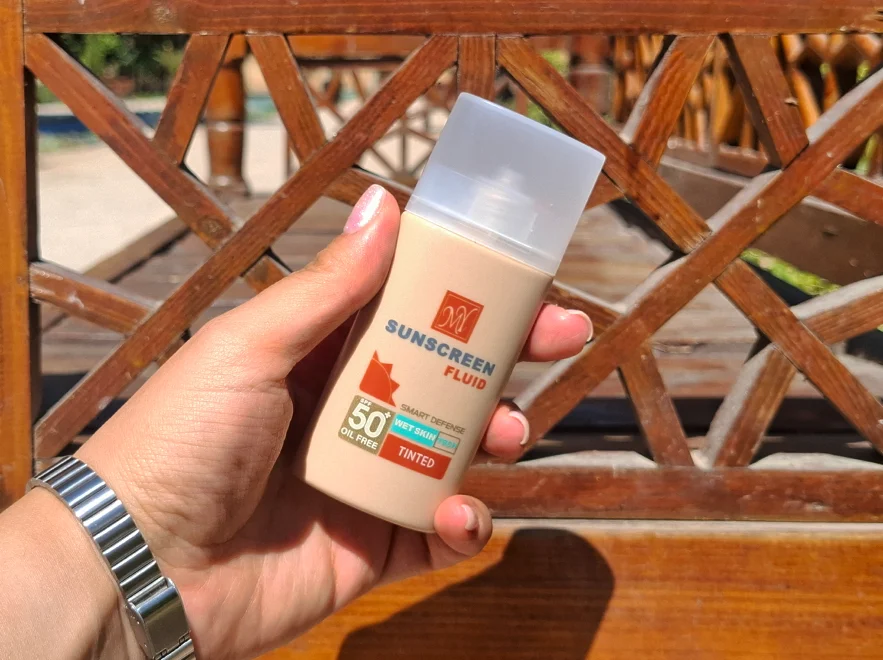 نقد و بررسی فلویید ضد آفتاب رنگی اسمارت دیفنس مای SPF50 حجم 50 میلی لیتر