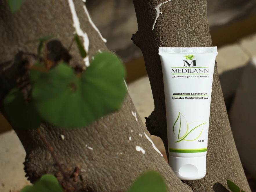نقد و بررسی کرم مرطوب کننده قوی آمونیوم لاکتات مدیلن حجم 50 میلی لیتر