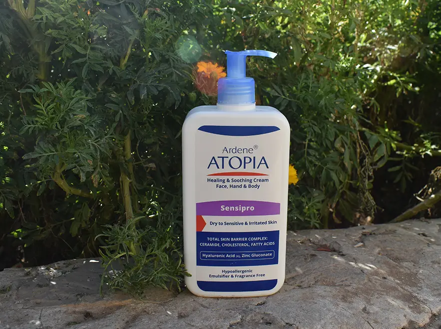 نقد و بررسی کرم مرطوب کننده و التیام بخش پمپی پوست های خشک و حساس سنسی پرو آردن آتوپیا وزن 500 گرم