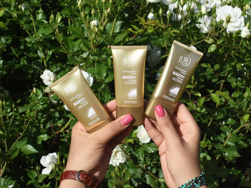 نقد و بررسی کرم ضد آفتاب بژ طبیعی پوست چرب ژوت SPF50 حجم 50 میلی لیتر