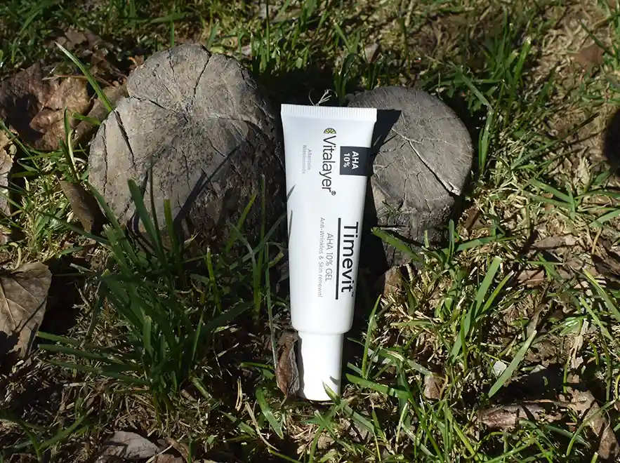 نقد و بررسی ژل کرم لایه بردار AHA 10 درصد تایم ویت ویتالیر حجم 30 میلی لیتر